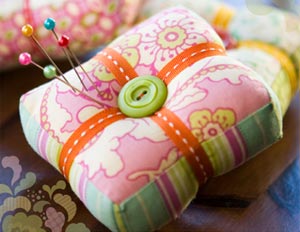 Freshcut by Heather Bailey - [D1587-0418] Dotted Paisley, Green - Image 2