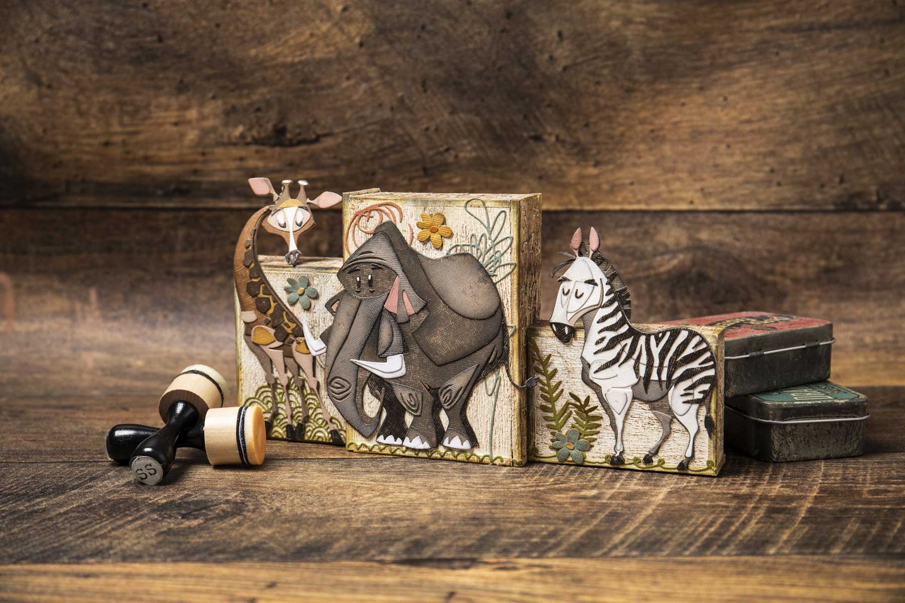 Tim Holtz Sizzix Thinlits - Gertrude Classic Colorize [664429] - Image 3