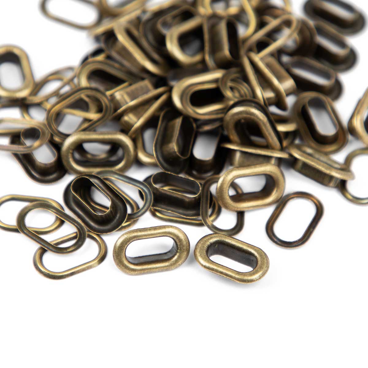 We R Memory Keepers Crop-A-Dile - Oval Eyelets, Copper [CRTOF-00140] - Image 2